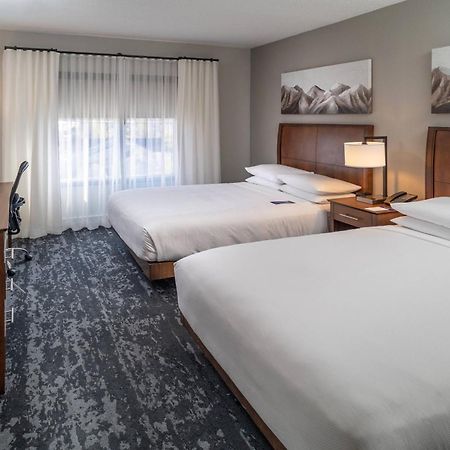 Delta Hotels By Marriott Huntington Mall Barboursville Eksteriør billede