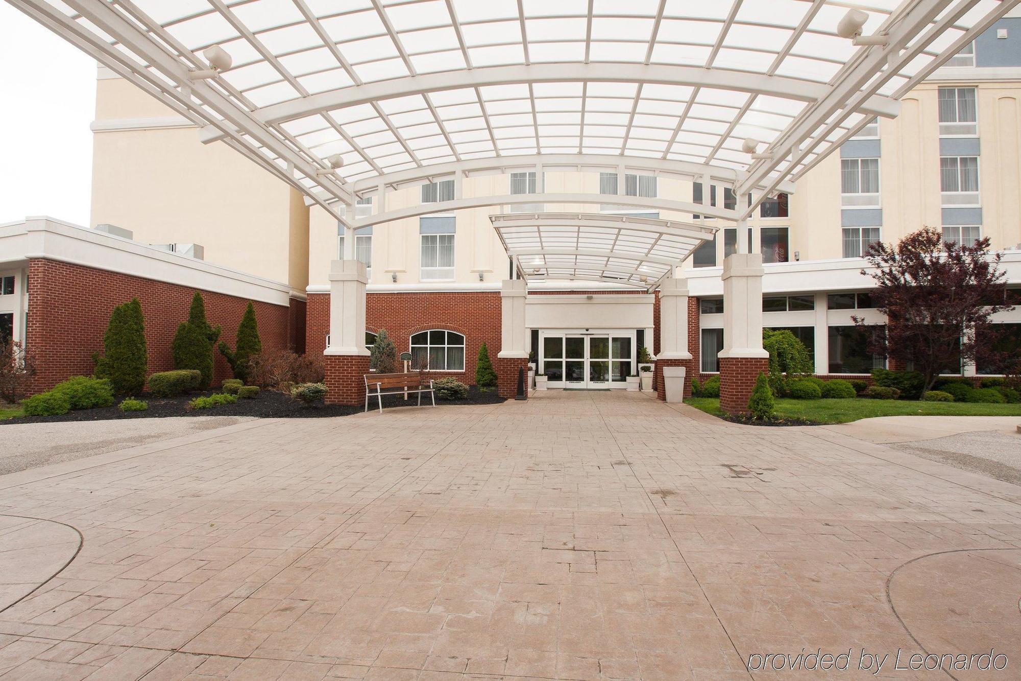 Delta Hotels By Marriott Huntington Mall Barboursville Eksteriør billede